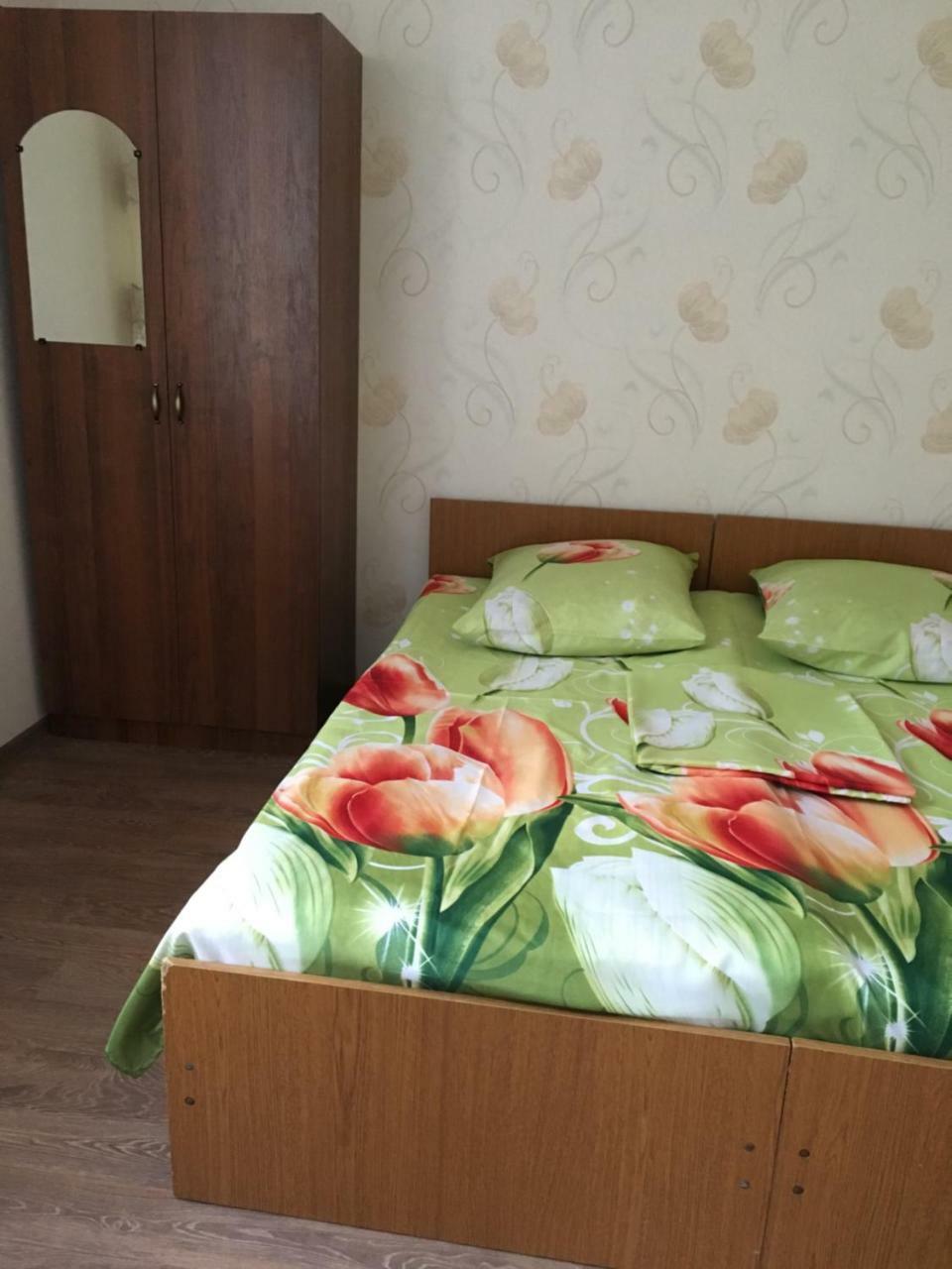 Guesthouse Milena Leselidze Bagian luar foto
