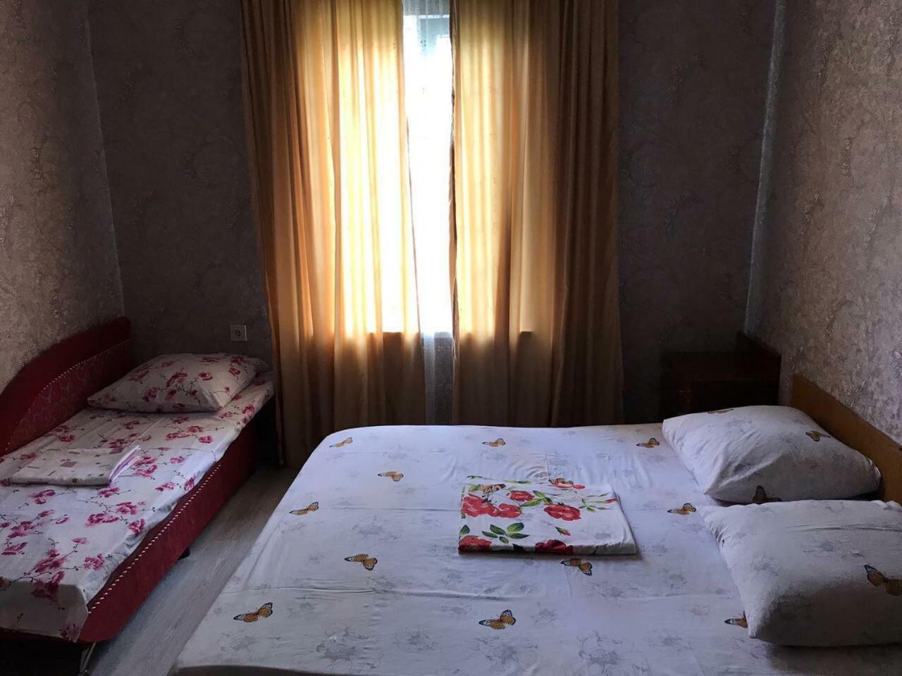 Guesthouse Milena Leselidze Bagian luar foto